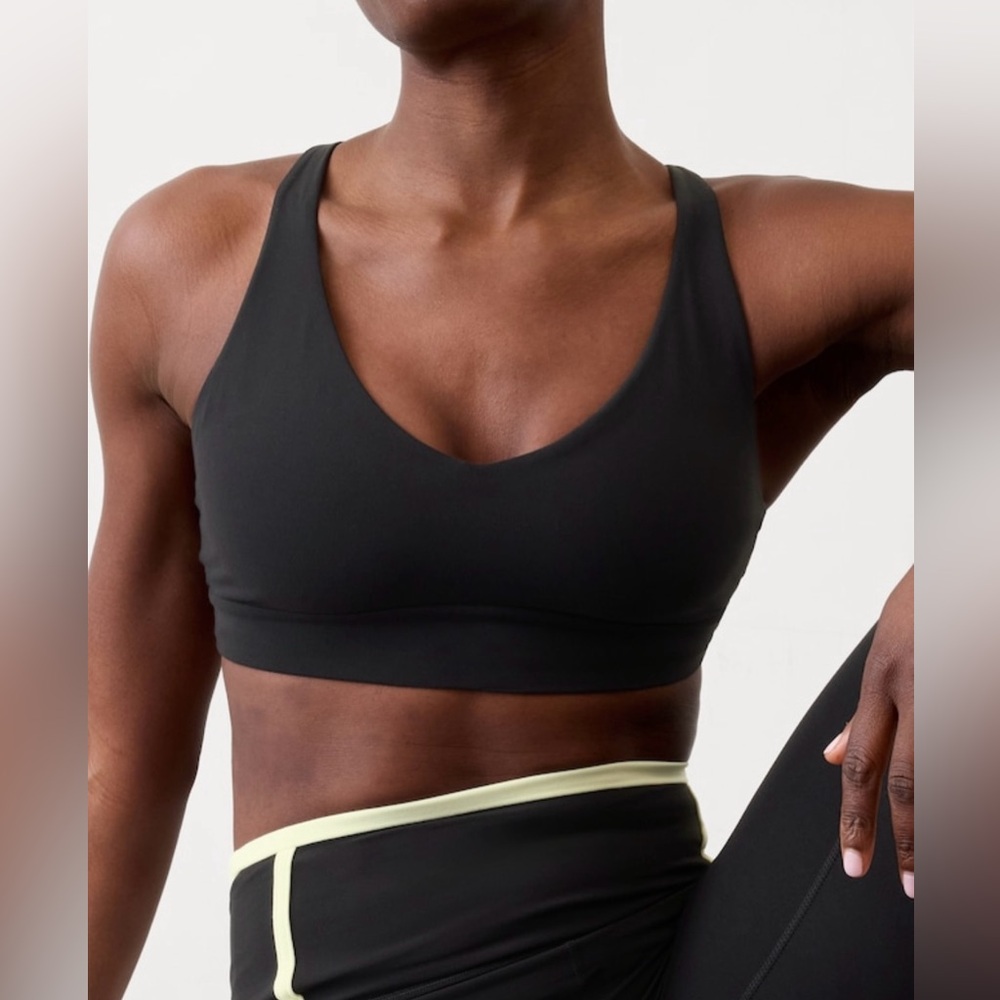 NWT Athleta Glow/Black Racerback Sports Bra Moisture-Wicking